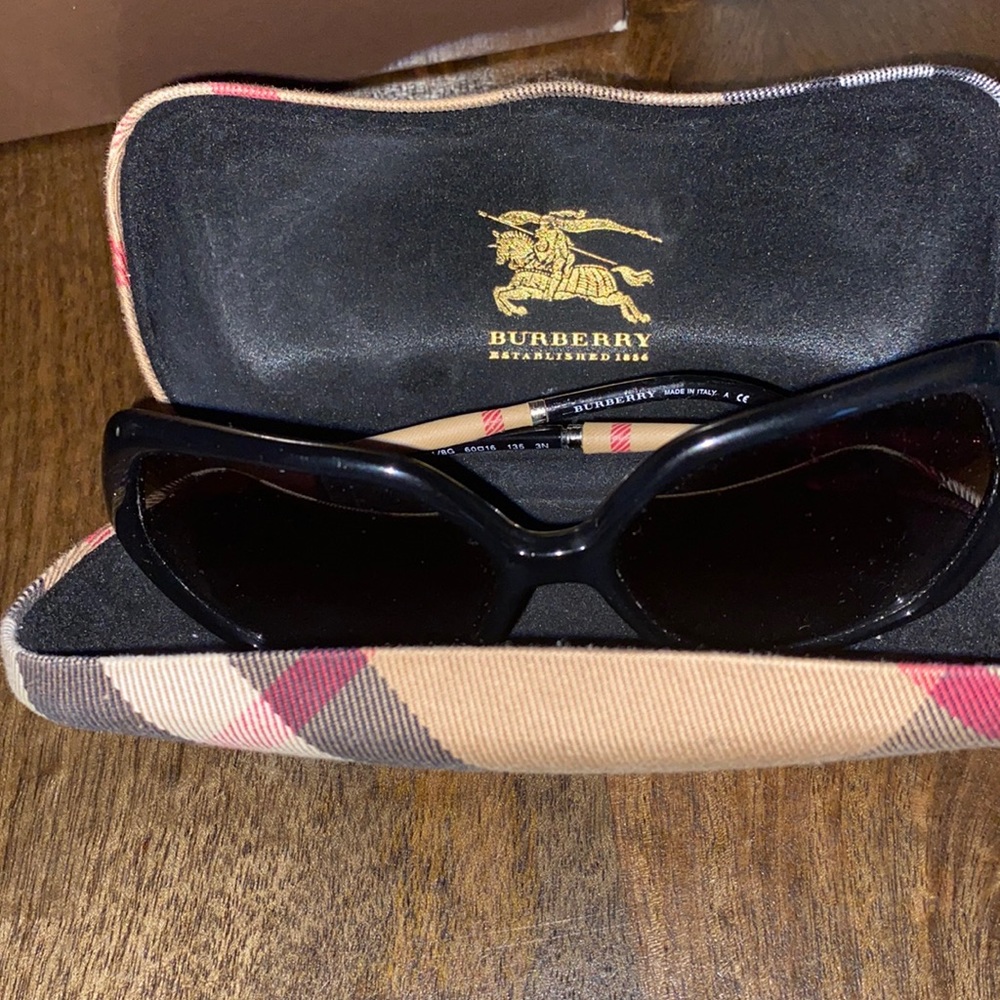 Burberry black sunglasses